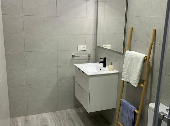 Almadeconil アパート